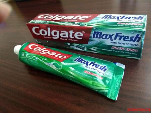 Colgate Max Fresh Toothpaste - Clean Mint
