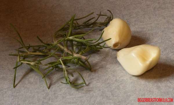 Preparing Garlic Oil For Breast Growth - Step 2